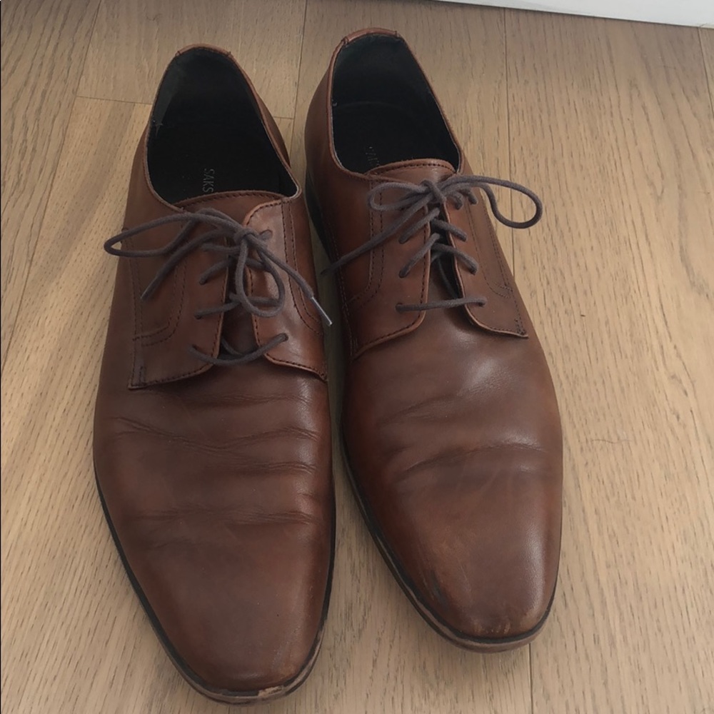 Saks Fifth Ave - Brown leather laces up